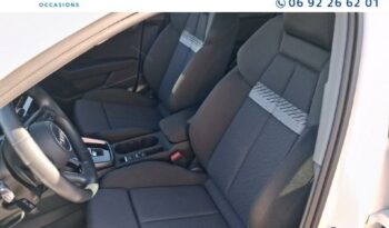 Image illustrative Berline occasion climatisation blanc glacier métallisé Reunion à saisir.