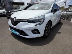 Vente Renault Clio 1.6 e-tech hybride 145ch evolution Leparc-gbh Comptoir Des Isles, La Reunion.