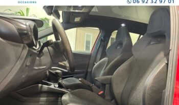 Image illustrative Berline occasion climatisation rouge velvet métallisé premium Reunion à saisir.