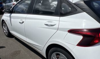 I20 occasion Reunion 1.2 84ch initia, modèle 2022 à vendre.