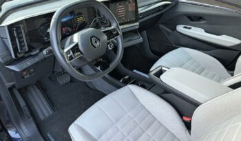Occasion à vendre : Renault voiture blanc electrique e-tech electric ev60 220ch iconic super charge Reunion