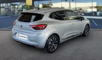 Clio occasion Reunion 1.6 e-tech hybride 140ch business -21n, modèle 2022 à vendre.