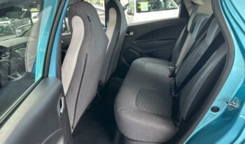 Image illustrative Berline occasion climatisation bleu celadon Reunion à saisir.