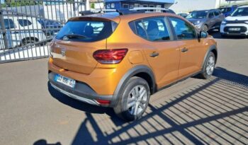 Reunion auto occasion Sandero 2022 tce 90ch stepway essential pas chère.