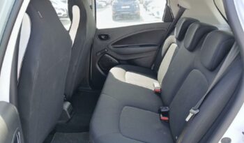 Image illustrative Berline occasion climatisation blanc glacier Reunion à saisir.