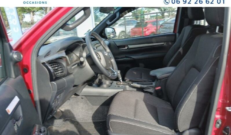 TOYOTA Hilux 2.8 D-4D X-Tra Cabine Lounge 4WD BVA RC21 complet