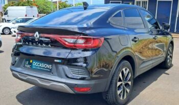 Reunion auto occasion Arkana 2022 1.6 e-tech hybride 145ch business pas chère.