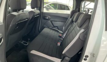 Image illustrative Monospace occasion climatisation blanc Reunion à saisir.