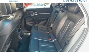 Image illustrative S.u.v. occasion climatisation argent fleuret Reunion à saisir.