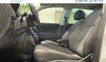 Image illustrative S.u.v. occasion climatisation reflet d'argent métallisée Reunion à saisir.