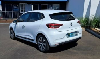 Occasion à vendre : Renault voiture blanc diesel 1.5 blue dci 100ch carplay Reunion