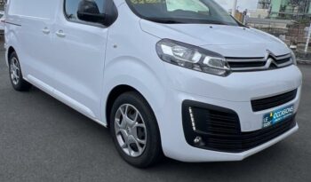 Image illustrative Fourgon occasion climatisation blanc icy Reunion à saisir.