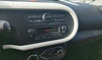 Occasion 974 : Découvrez la version e-tech electric life r80 achat intégral - 21my Renault 2022, Reunion.