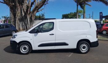 Occasion à prix réduit chez Renault-renault Saint Pierre : Vente fourgonnette 2022, fourgonnette à La Reunion.