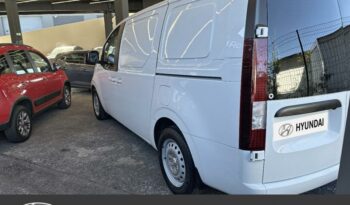 Occasion à vendre : Hyundai voiture blanc diesel staria 3 places 2 2l crdi 177ch bm6 Reunion