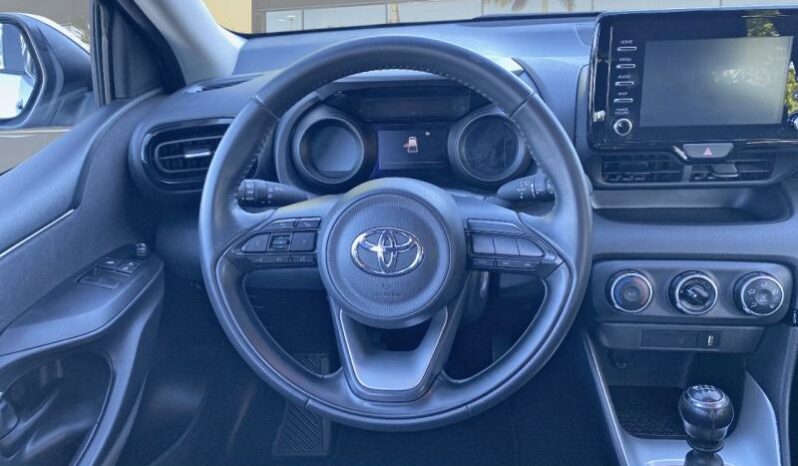 TOYOTA Yaris 120 VVT-i Design 5p MY22 complet