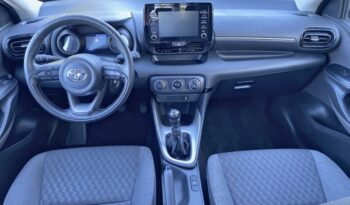 Occasion à vendre : Toyota voiture gris atlas (m) essence 120 vvt-i design 5p my22 Reunion