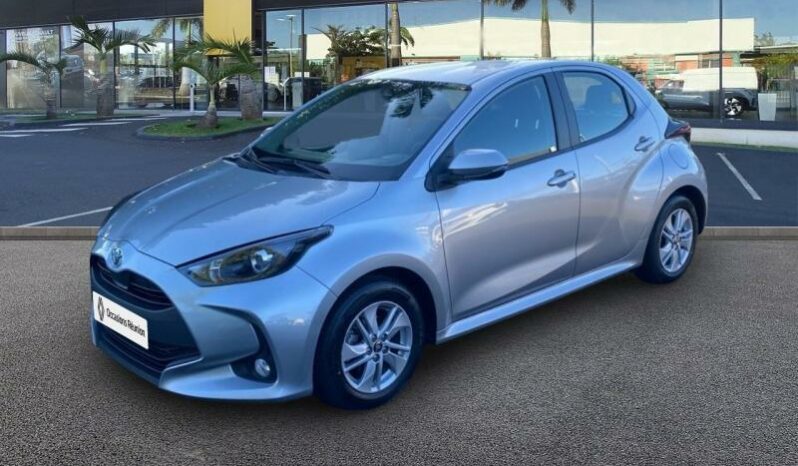Vente Toyota Yaris 120 vvt-i design 5p my22 Renault-renault Saint Pierre, La Reunion.