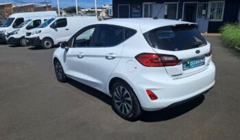 Occasion à vendre : Ford voiture blanc glacier essence 125ch titanium vu 2 places Reunion