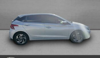 Occasion à vendre : Hyundai voiture argent elegant essence/micro-hybride 1.0 t-gdi 100ch hybrid creative Reunion