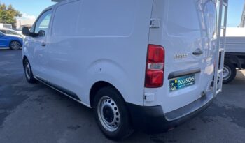 Occasion à vendre : Peugeot voiture blanc diesel m 1.5 bluehdi 100ch s&s Reunion