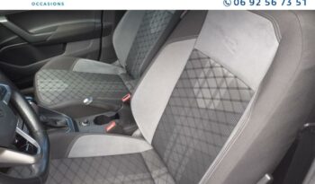 Image illustrative S.u.v. occasion climatisation reflet d'argent métallisée Reunion à saisir.