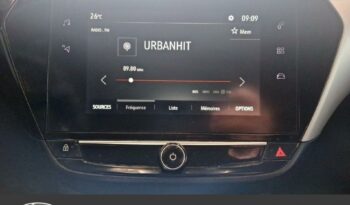 Image illustrative Berline occasion climatisation bleu voltaik métallisé Reunion à saisir.