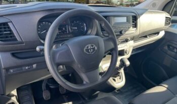 Occasion à vendre : Toyota voiture blanc banquise diesel medium 1.5 d-4d 100 dynamic rc21 Reunion