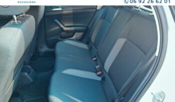 Image illustrative Berline occasion climatisation reflet d'argent métallisé Reunion à saisir.