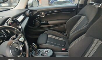 Occasion 974 : Découvrez la version cooper se 184ch edition premium plus bva 5cv Mini 2023, Reunion.