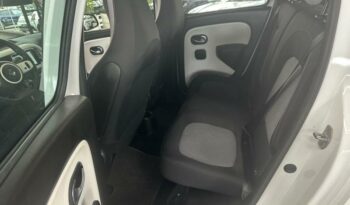 Image illustrative Berline occasion climatisation blanc cristal Reunion à saisir.