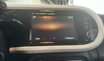 Occasion 974 : Découvrez la version 1.0 sce 65ch equilibre Renault 2023, Reunion.