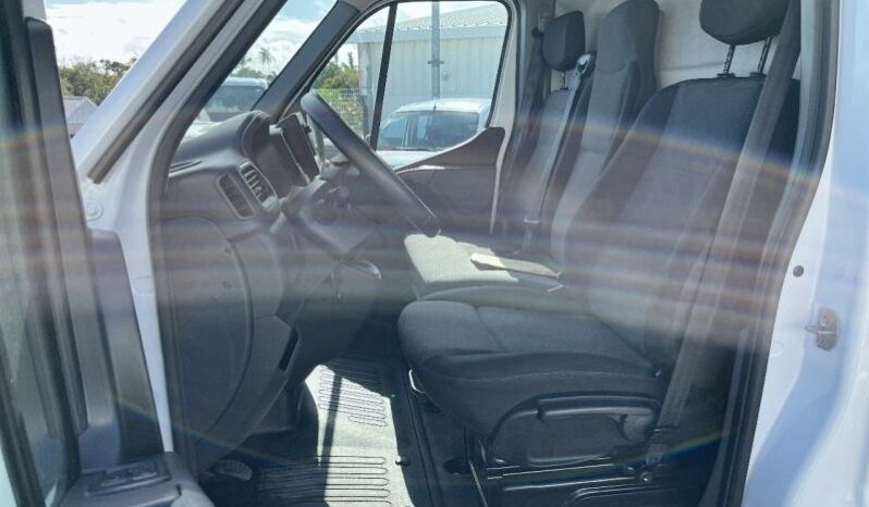 RENAULT Master Fg F3300 L2H2 2.3 Blue dCi 135ch Confort Euro6 complet