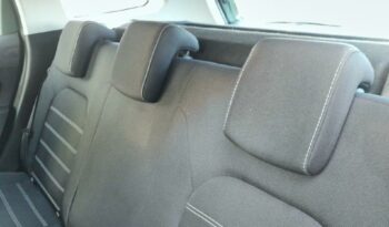 Image illustrative S.u.v. occasion climatisation kaki lichen Reunion à saisir.