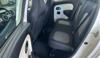 Image illustrative Berline occasion climatisation blanc cristal Reunion à saisir.