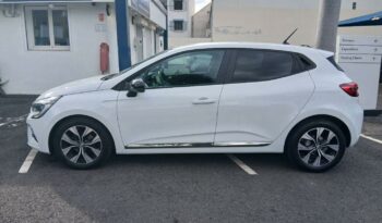 Clio occasion Reunion 1.0 tce 90ch evolution, modèle 2023 à vendre.