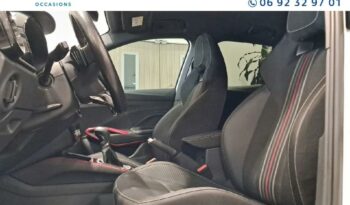 Image illustrative Berline occasion climatisation blanc lune métallisé Reunion à saisir.