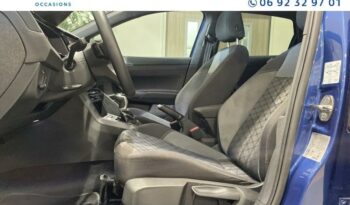 Image illustrative Berline occasion climatisation bleu récif métallisé toit noir Reunion à saisir.