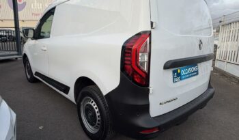 Occasion à vendre : Renault voiture blanc diesel l1 1.5 blue dci 95ch confort Reunion