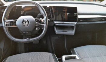 Occasion à vendre : Renault voiture rouge flamme / toit noir étoilé electrique e-tech electric ev60 220ch techno super charge -c Reunion