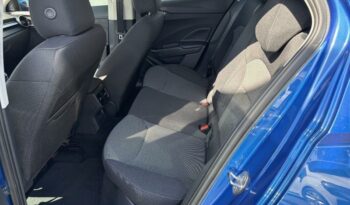 Image illustrative Berline occasion climatisation bleu racing métallisé Reunion à saisir.