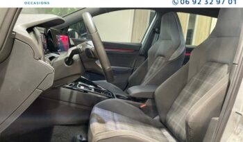 Image illustrative Berline occasion climatisation reflet d'argent métallisée Reunion à saisir.