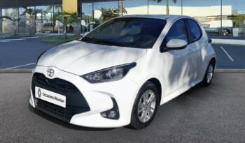 Vente Toyota Yaris 120 vvt-i design 5p my21 Renault-renault Saint Pierre, La Reunion.