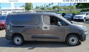 Occasion 974 : Découvrez la version xl 950kg bluehdi 100ch s&s pack premium connect Citroen 2023, Reunion.