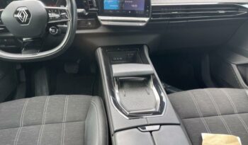 Reunion auto occasion Austral 2023 1.2 e-tech full hybrid 200ch techno pas chère.