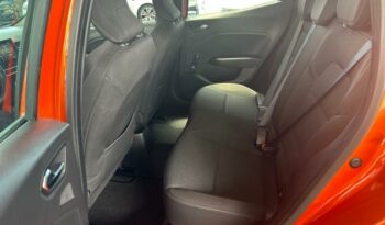 Image illustrative Berline occasion climatisation orange valencia Reunion à saisir.