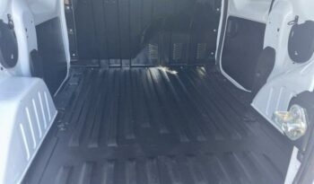Photo Express Van occasion 1.5 blue dci 95ch confort 22 ile Reunion.