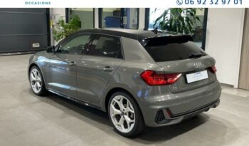 Occasion à vendre : Audi voiture gris chronos métallisé essence 30 tfsi 110ch s line s tronic 7 Reunion