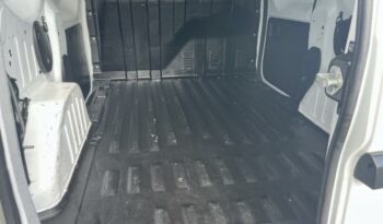 Photo Express Van occasion 1.5 blue dci 75ch confort 22 ile Reunion.