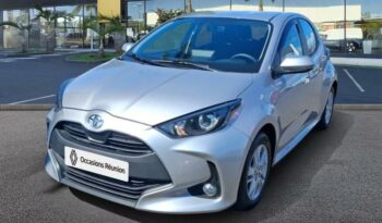 Vente Toyota Yaris 120 vvt-i design 5p my22 Renault-renault Saint Pierre, La Reunion.